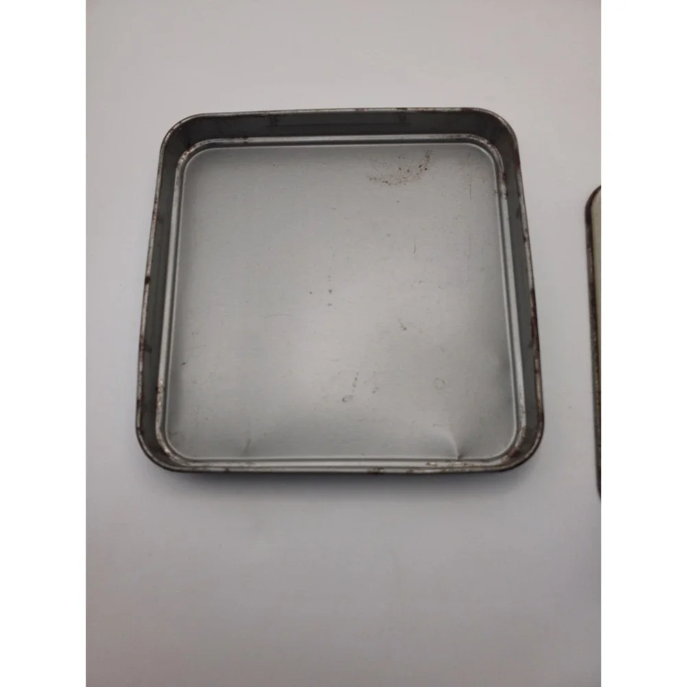 Vintage 1965 Nabisco Premium Saltines Cracker Tin - Bilingual w/ Turquoise Lid